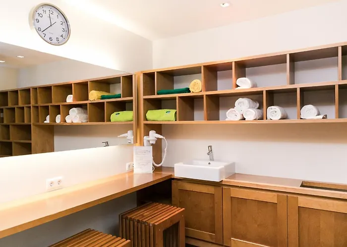 كوبيا آند نيتشر سبا